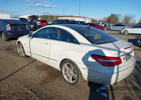 2012 Mercedes-Benz E 350 из США, поврежденный, VIN WDDKJ5KB6CF136416